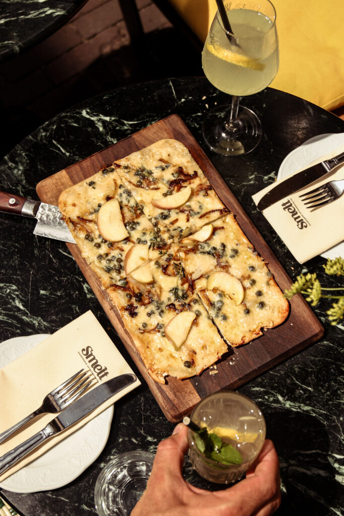 flammkuchen smelt kaasfondue zomerterras